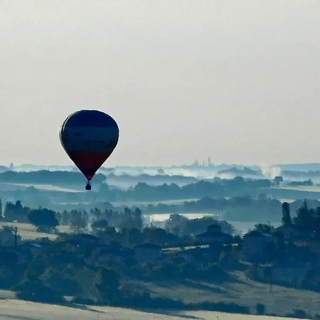 Roquepoix, Escale Au Pour Sillonner Le Gers