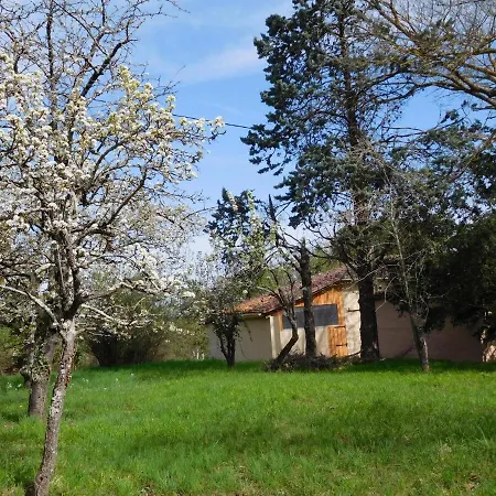 Roquepoix, Escale Au Pour Sillonner Le Gers Mirepoix (Gers)